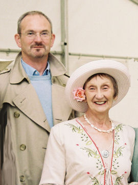 Ian and mum, bumps 2007